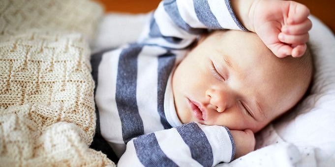 Pasgeborene Slaapt Te Veel - Wat Moet Je Doen?